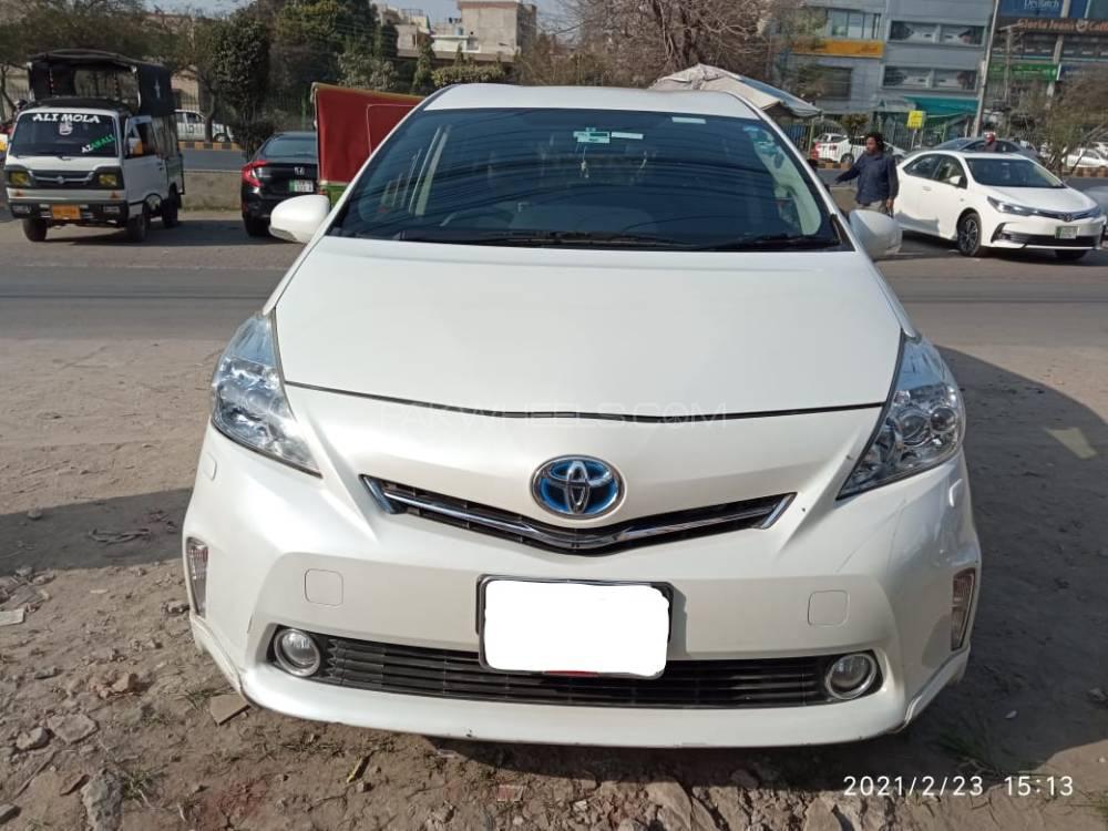 ٹویوٹا پریوس الفا 2014 for Sale in لاہور Image-1