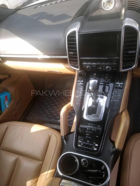 پورشے کائین 2016 for Sale in لاہور پورشے کائین 2016 for Sale in لاہور Image-8