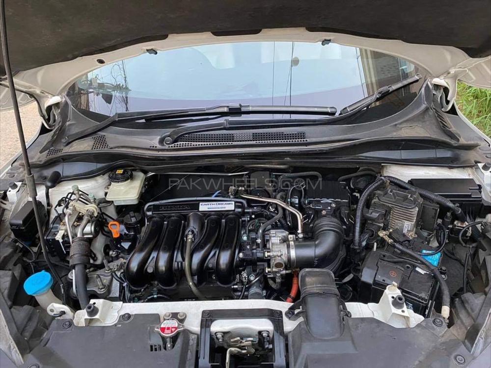 ہونڈا ویزِل 2015 for Sale in کراچی ہونڈا ویزِل 2015 for Sale in کراچی Image-9