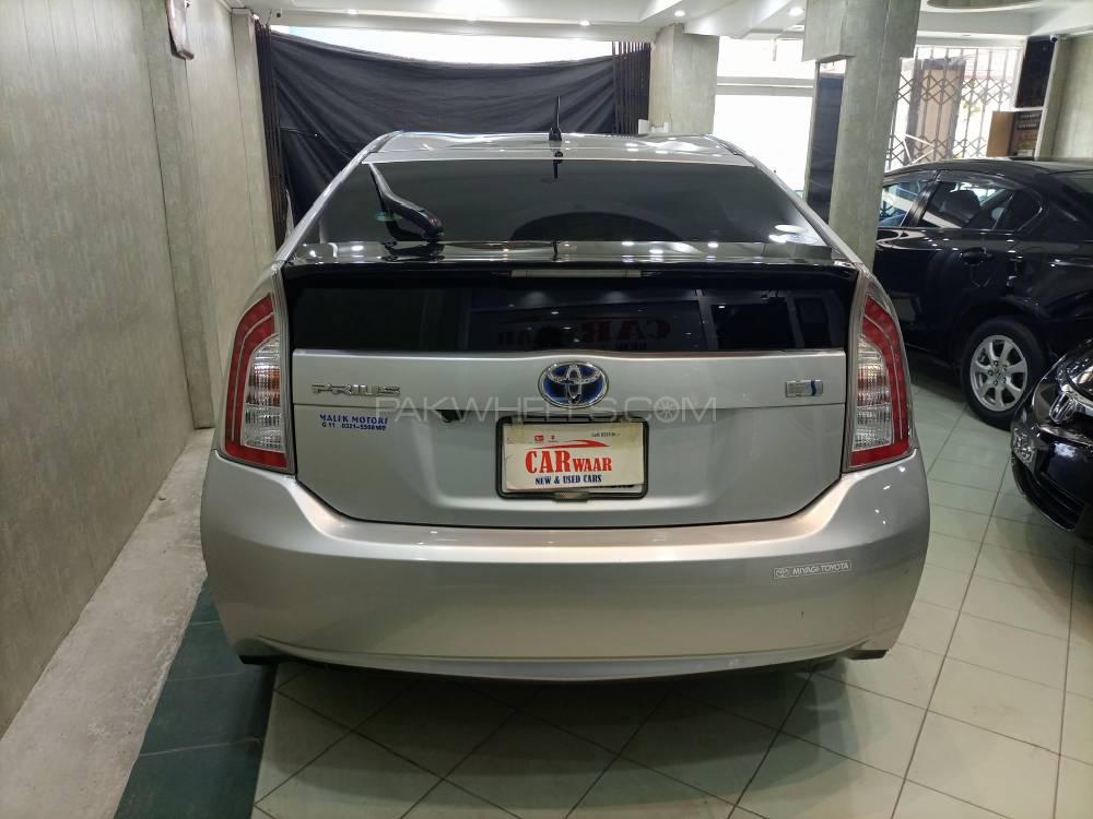ٹویوٹا پریوس 2014 for Sale in اسلام آباد ٹویوٹا پریوس 2014 for Sale in اسلام آباد Image-4