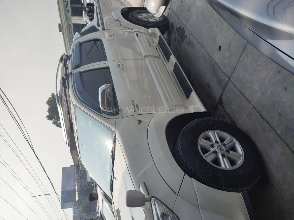 Toyota Hilux 2014 for Sale in Peshawar Toyota Hilux 2014 for Sale in Peshawar Image-8