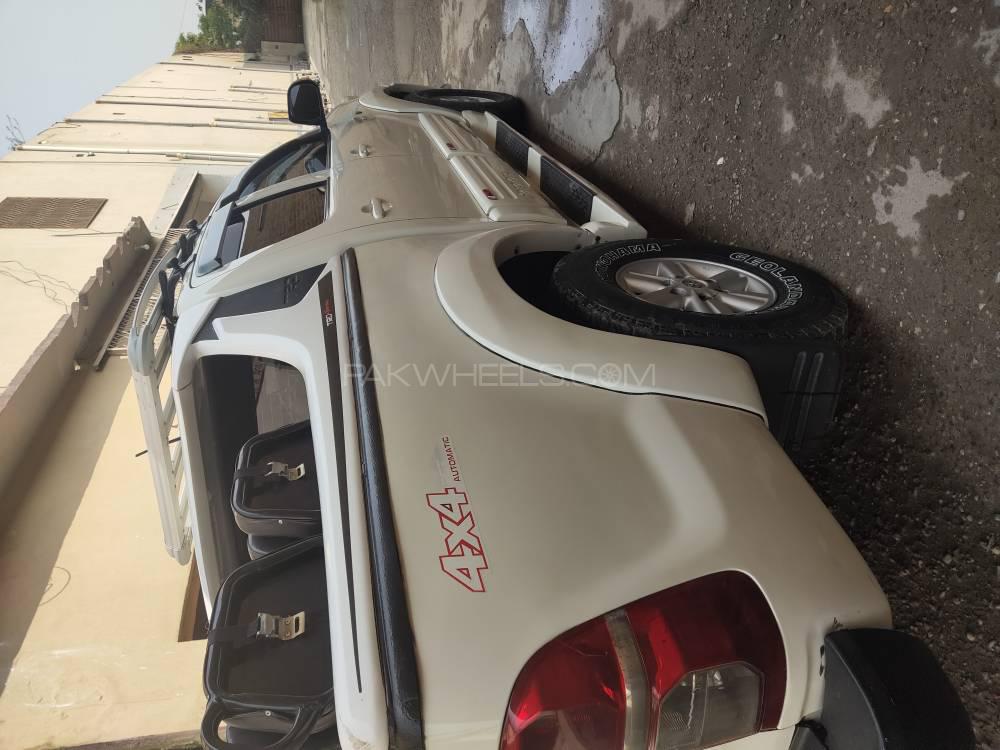 Toyota Hilux 2014 for Sale in Peshawar Toyota Hilux 2014 for Sale in Peshawar Image-14