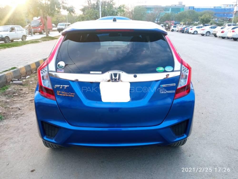 Honda Fit 2015 for Sale in Islamabad Honda Fit 2015 for Sale in Islamabad Image-4