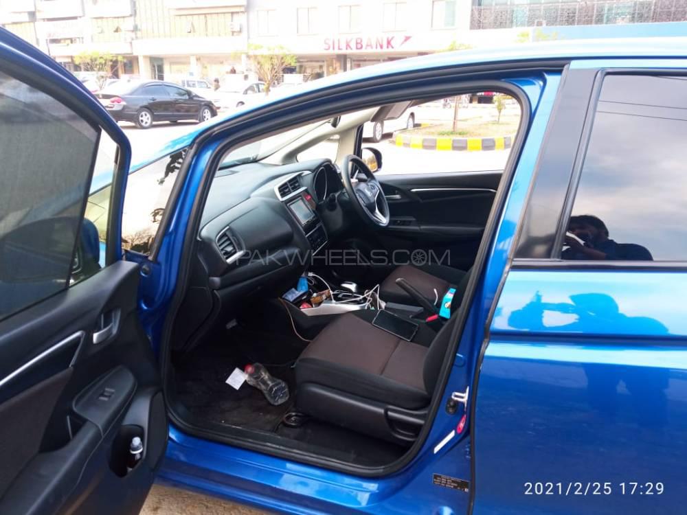 Honda Fit 2015 for Sale in Islamabad Honda Fit 2015 for Sale in Islamabad Image-10