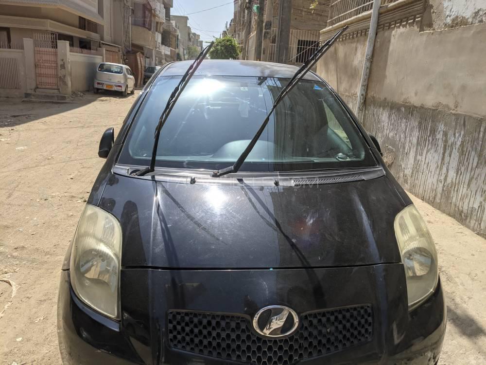 Toyota Vitz 2005 for Sale in Karachi Image-1
