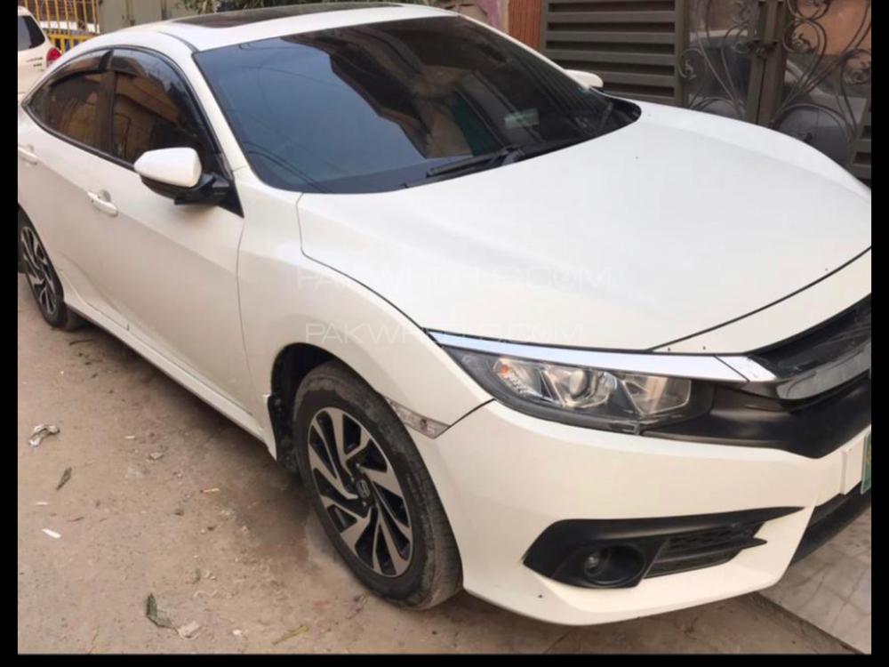 Honda Civic 2017 for Sale in Peshawar Image-1