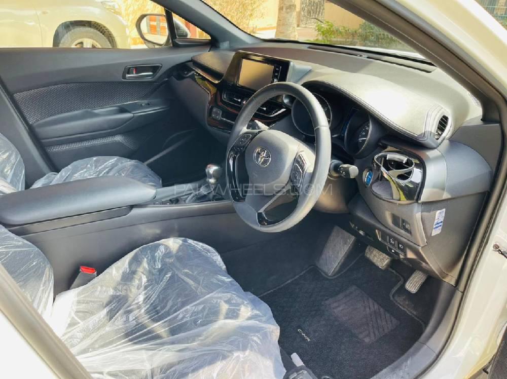 Toyota C-HR 2016 for Sale in Multan Toyota C-HR 2016 for Sale in Multan Image-8