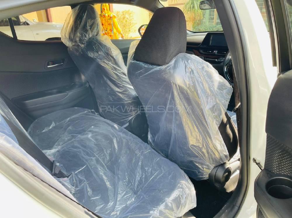 Toyota C-HR 2016 for Sale in Multan Toyota C-HR 2016 for Sale in Multan Image-11