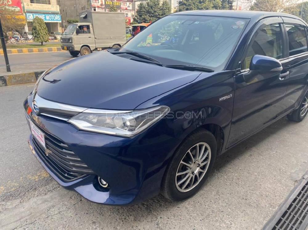 Toyota Corolla Axio 2017 for Sale in Lahore Toyota Corolla Axio 2017 for Sale in Lahore Image-3