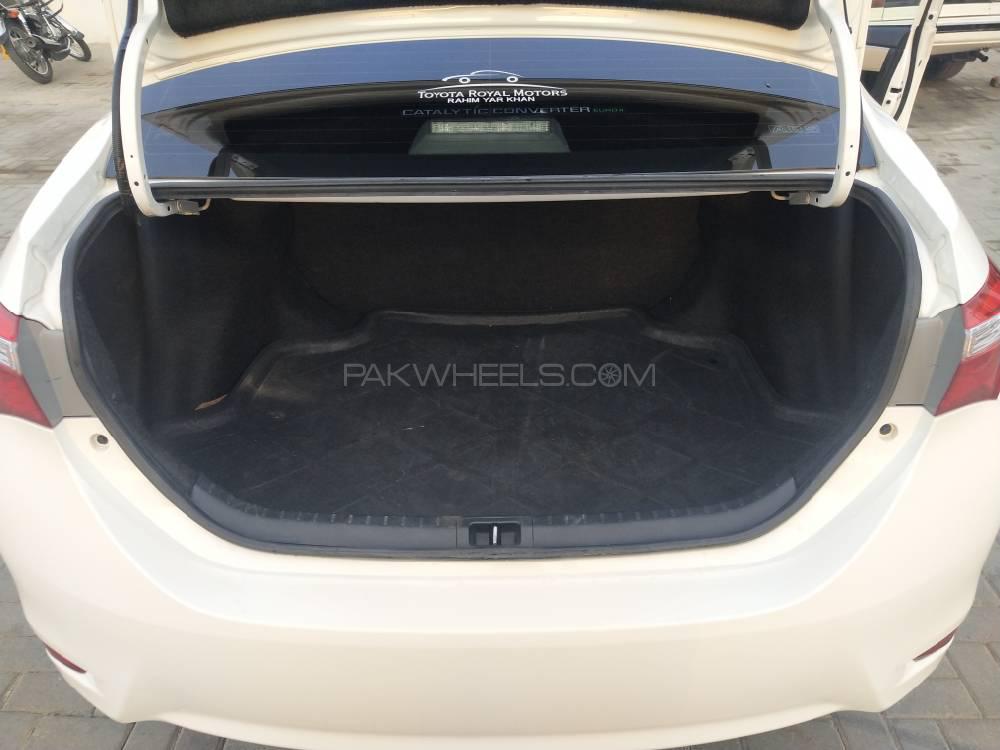 Toyota Corolla 2015 for Sale in Multan Toyota Corolla 2015 for Sale in Multan Image-9
