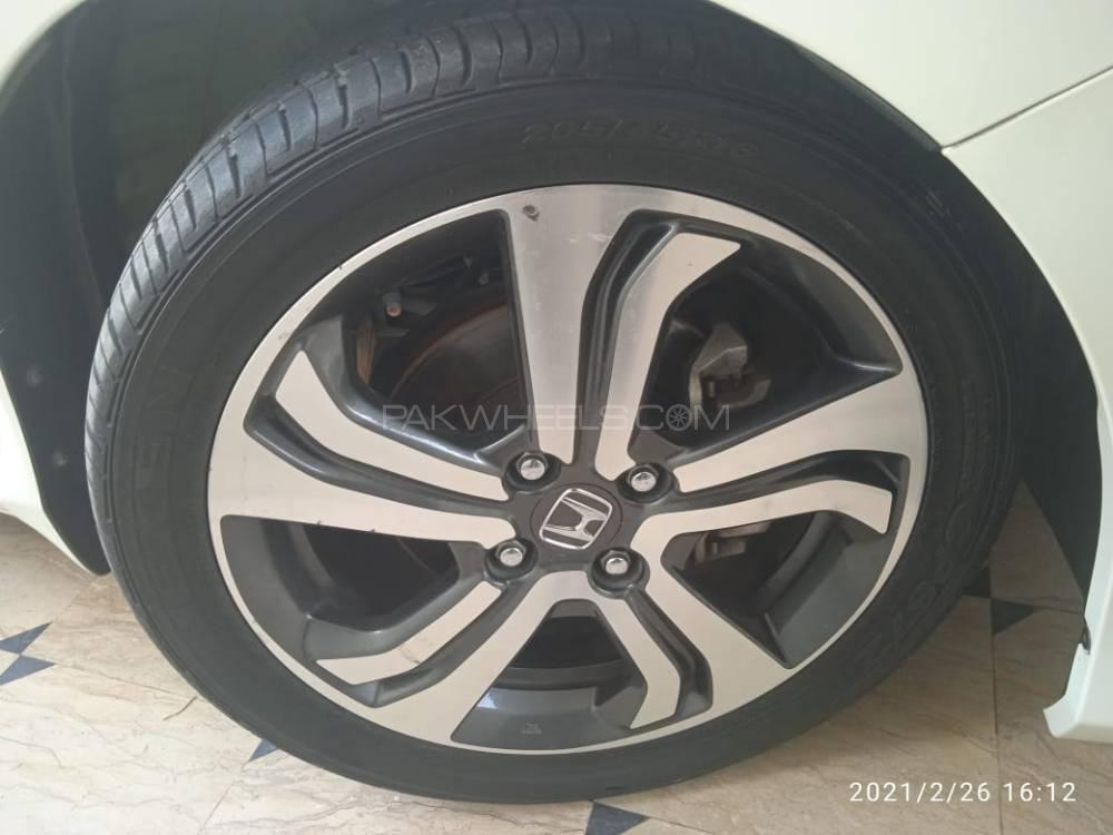 ہونڈا گریس ہائبرڈ 2015 for Sale in لاہور ہونڈا گریس ہائبرڈ 2015 for Sale in لاہور Image-20