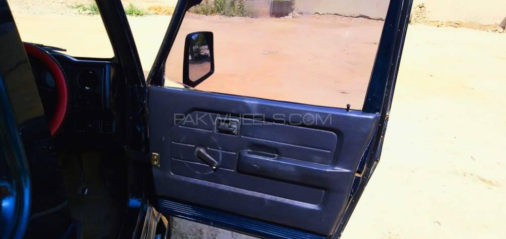 Suzuki Jimny Sierra 2000 for Sale in Dadu Suzuki Jimny Sierra 2000 for Sale in Dadu Image-2