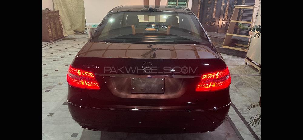 Mercedes Benz E Class 2012 for Sale in Faisalabad Mercedes Benz E Class 2012 for Sale in Faisalabad Image-4