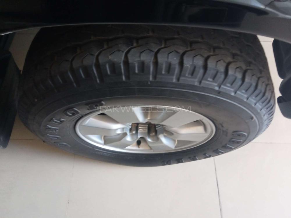 Toyota Hilux 2011 for Sale in Multan Toyota Hilux 2011 for Sale in Multan Image-3