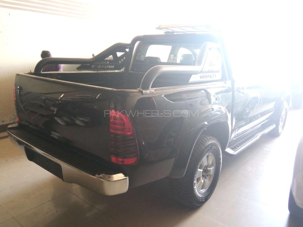 Toyota Hilux 2011 for Sale in Multan Toyota Hilux 2011 for Sale in Multan Image-4