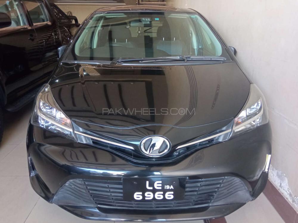 Toyota Vitz 2016 for Sale in Multan Image-1
