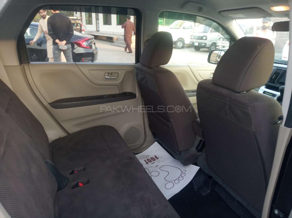 Honda N Wgn 2017 for Sale in Gujranwala Honda N Wgn 2017 for Sale in Gujranwala Image-9