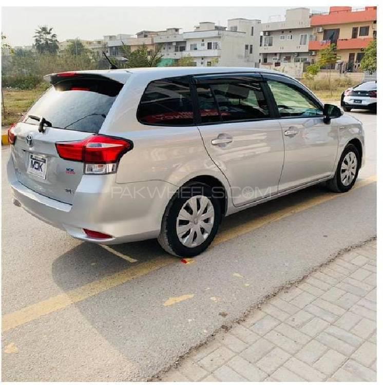 Toyota Corolla Fielder 2017 for Sale in Islamabad Image-1