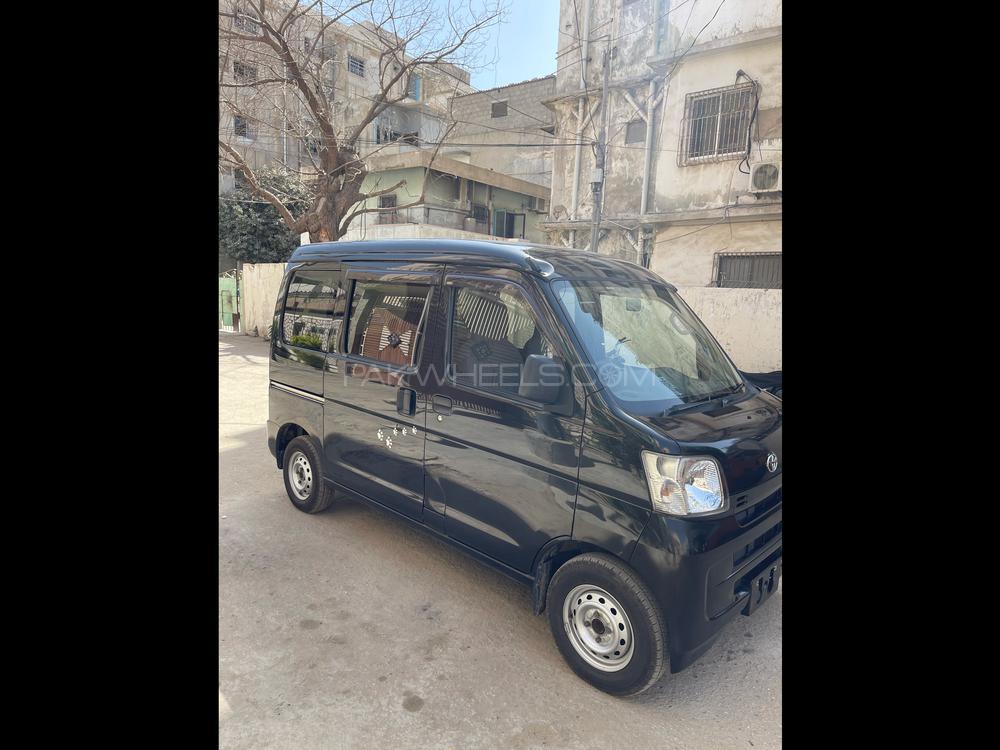 ٹویوٹا پکسیس وین 2016 for Sale in کراچی ٹویوٹا پکسیس وین 2016 for Sale in کراچی Image-5