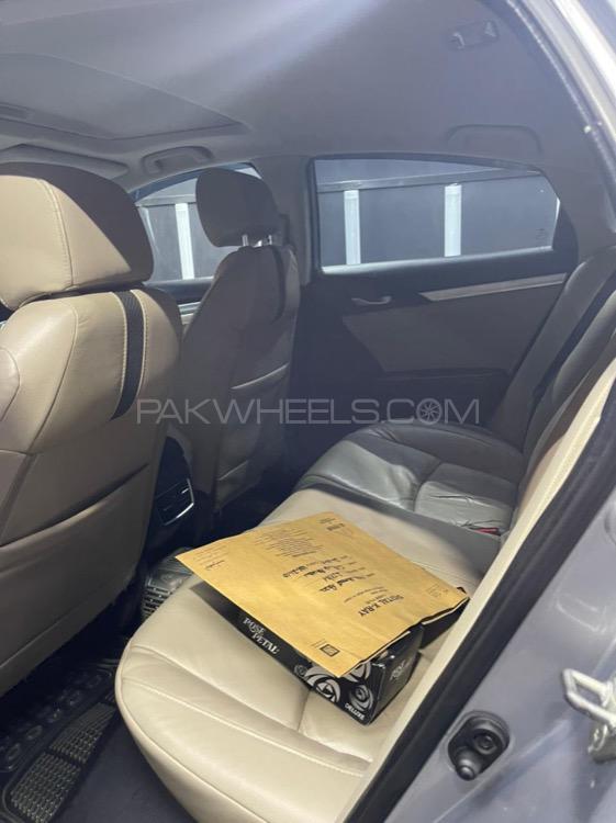 Honda Civic 2018 for Sale in Lahore Honda Civic 2018 for Sale in Lahore Image-13