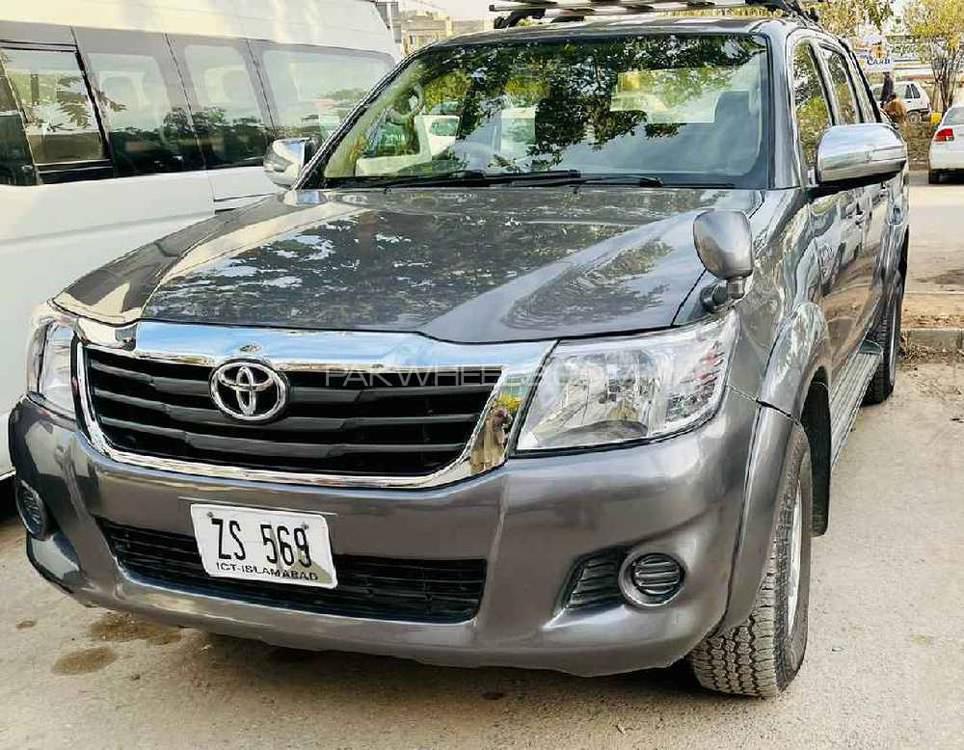 Toyota Hilux 2013 for Sale in Phalia Toyota Hilux 2013 for Sale in Phalia Image-2