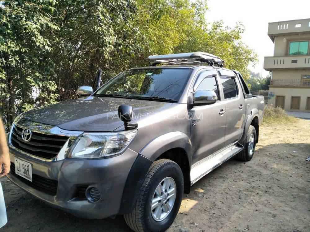 Toyota Hilux 2013 for Sale in Phalia Toyota Hilux 2013 for Sale in Phalia Image-6