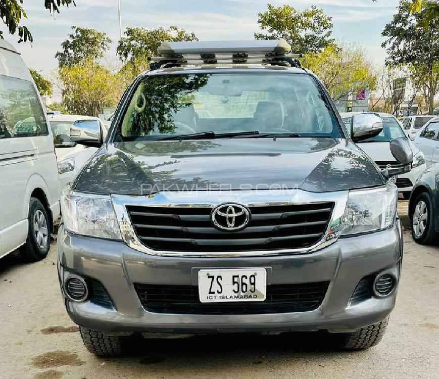 Toyota Hilux 2013 for Sale in Phalia Image-1