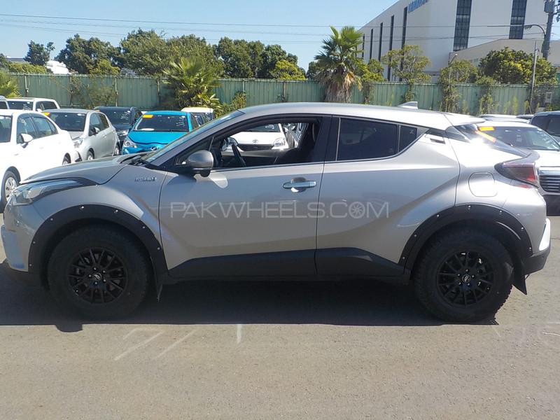 Toyota C-HR 2018 for Sale in Lahore Image-1