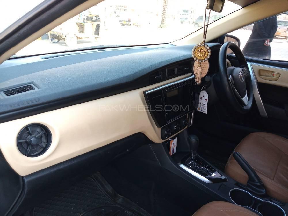 Toyota Corolla 2018 for Sale in Karachi Toyota Corolla 2018 for Sale in Karachi Image-5