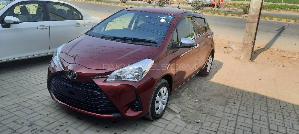 Toyota Vitz 2017 for Sale in Lahore Image-1