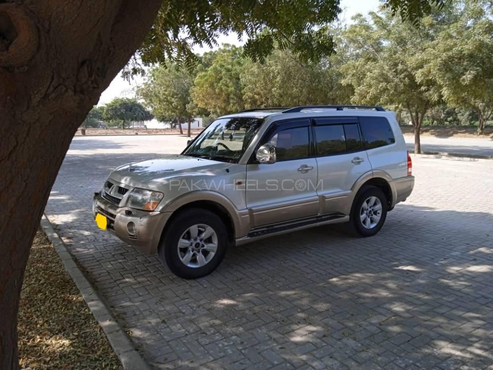 Mitsubishi Pajero 2005 for Sale in Rahim Yar Khan Mitsubishi Pajero 2005 for Sale in Rahim Yar Khan Image-6