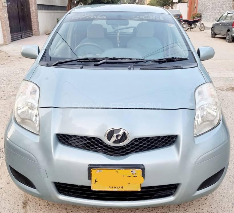Toyota Vitz 2009 for Sale in Karachi Image-1
