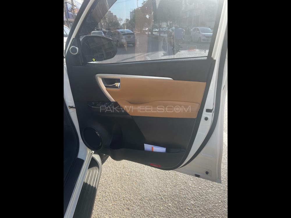 ٹویوٹا فورچیونر 2017 for Sale in کراچی ٹویوٹا فورچیونر 2017 for Sale in کراچی Image-6