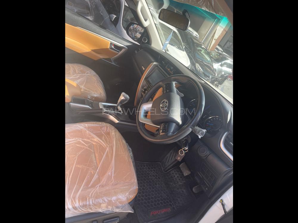 ٹویوٹا فورچیونر 2017 for Sale in کراچی ٹویوٹا فورچیونر 2017 for Sale in کراچی Image-8