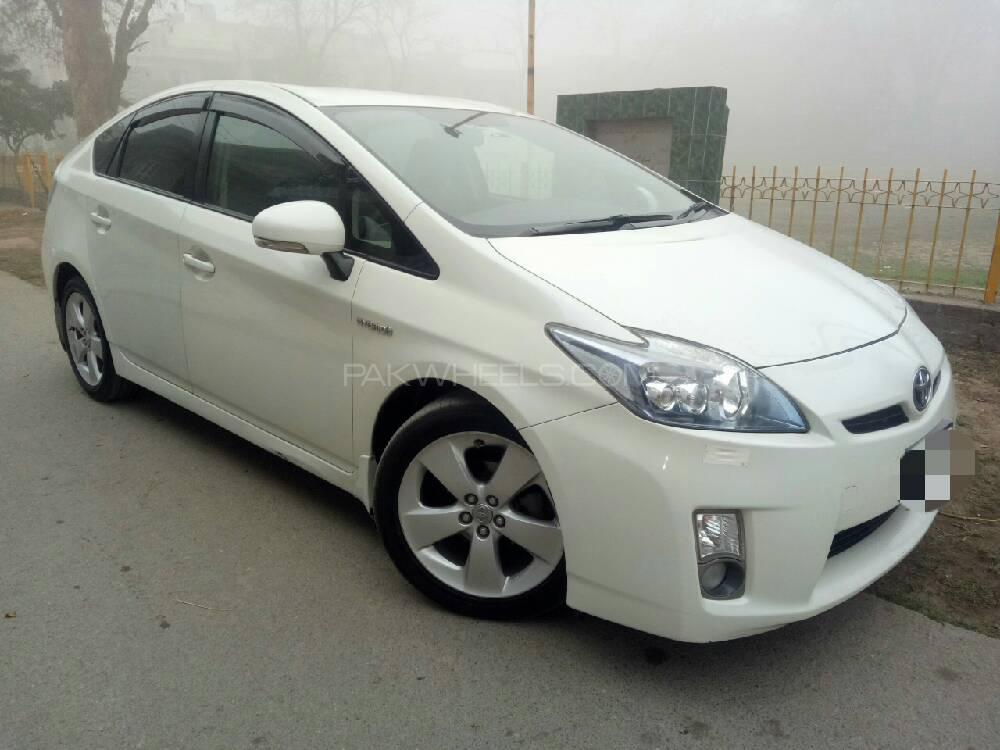 Toyota Prius 2010 for Sale in Sahiwal Toyota Prius 2010 for Sale in Sahiwal Image-7