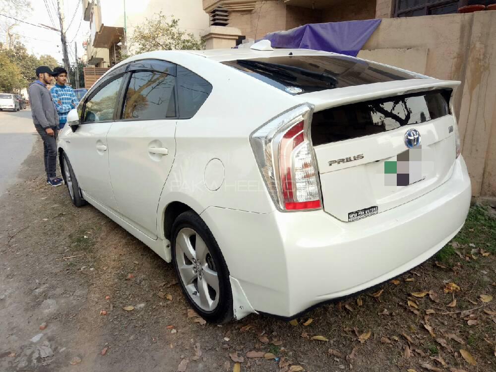 Toyota Prius 2010 for Sale in Sahiwal Toyota Prius 2010 for Sale in Sahiwal Image-15