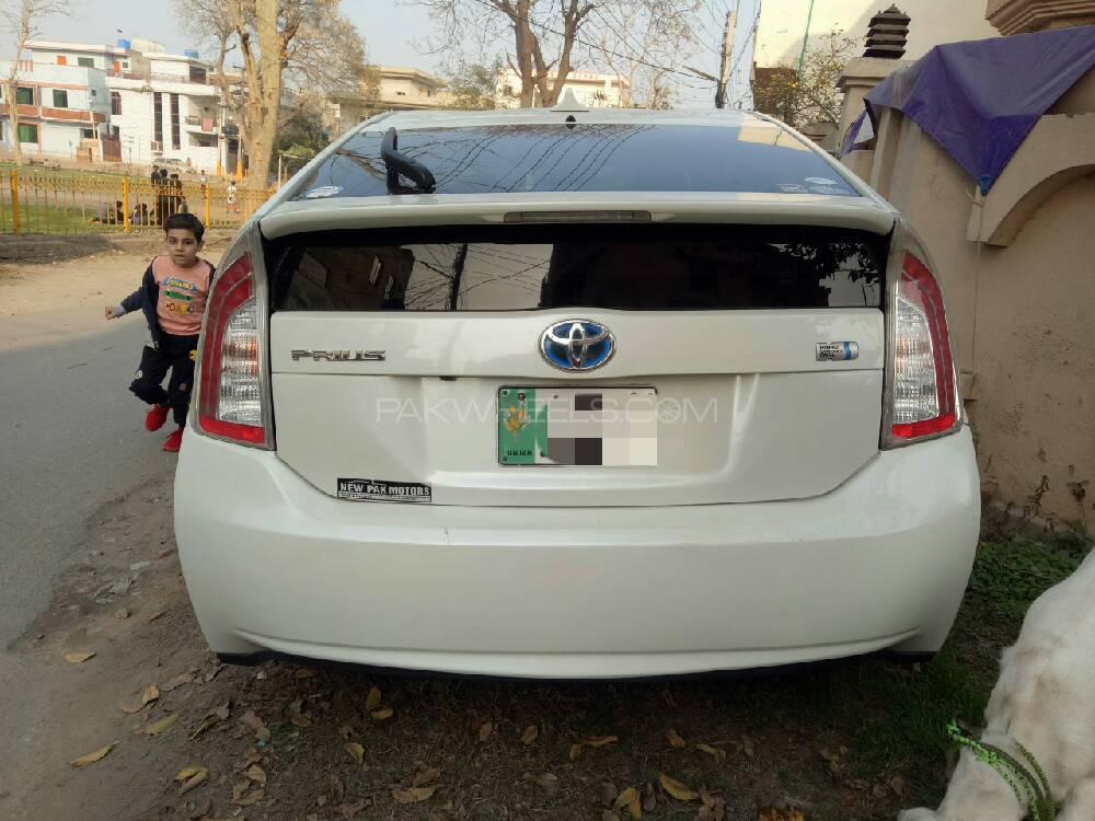Toyota Prius 2010 for Sale in Sahiwal Toyota Prius 2010 for Sale in Sahiwal Image-17