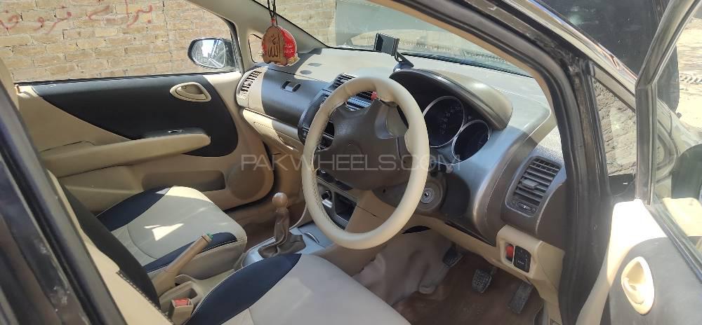 Honda City 2004 for Sale in Peshawar Honda City 2004 for Sale in Peshawar Image-4
