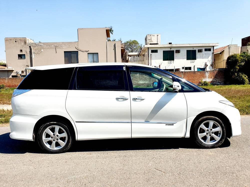 Toyota Estima 2011 for Sale in Lahore Toyota Estima 2011 for Sale in Lahore Image-5