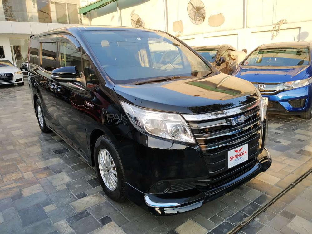 Toyota Noah 2015 for Sale in Lahore Toyota Noah 2015 for Sale in Lahore Image-2