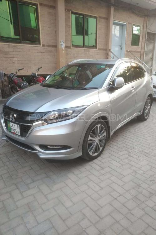 Honda Vezel 2016 for Sale in Gujranwala Honda Vezel 2016 for Sale in Gujranwala Image-2