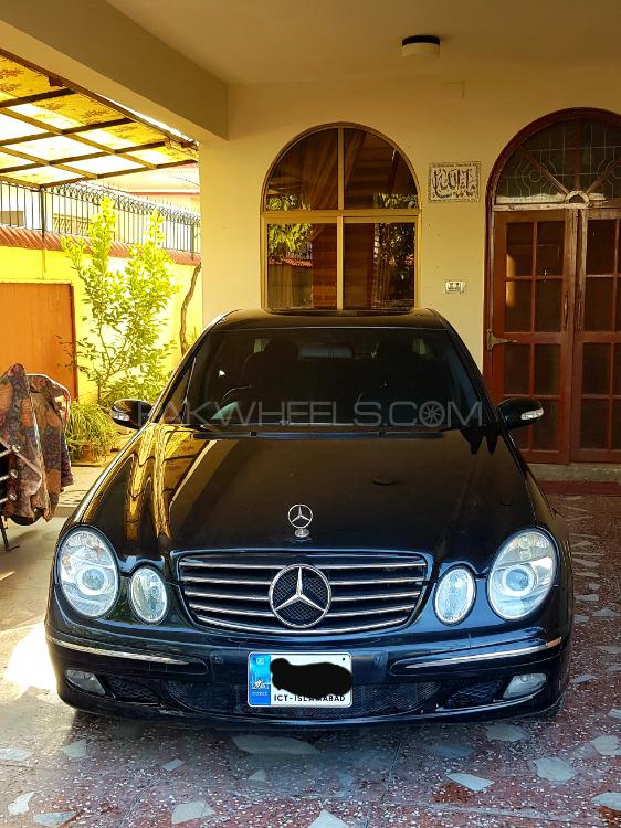 Mercedes Benz E Class 2003 for Sale in Abbottabad Image-1