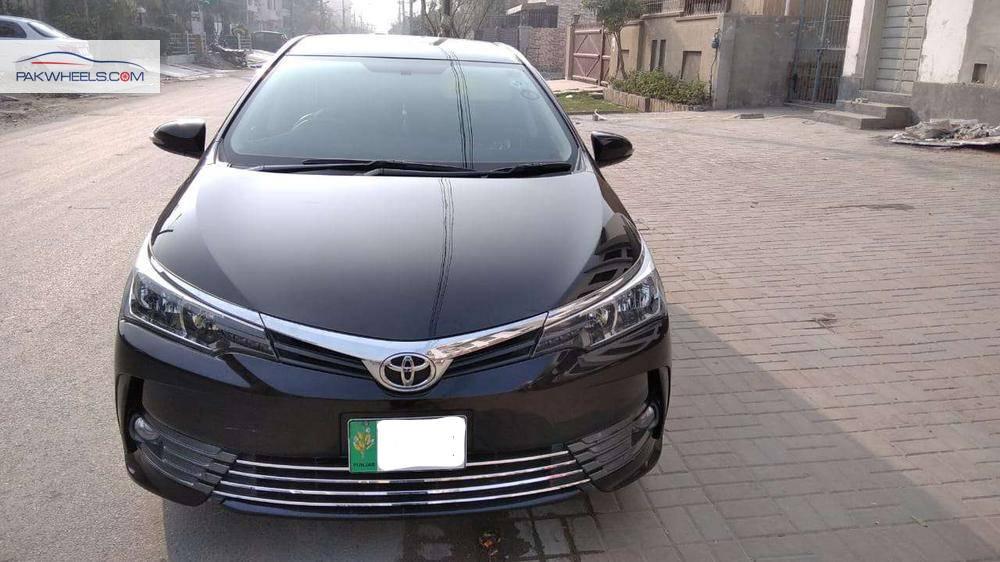 Toyota Corolla 2017 for Sale in Lahore Image-1