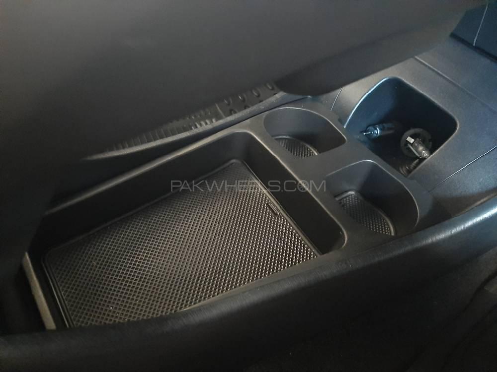 ٹویوٹا پریوس 2015 for Sale in پشاور ٹویوٹا پریوس 2015 for Sale in پشاور Image-11