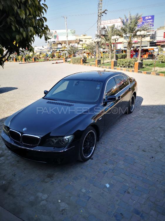 BMW 7 Series 2002 for Sale in Gujrat Image-1