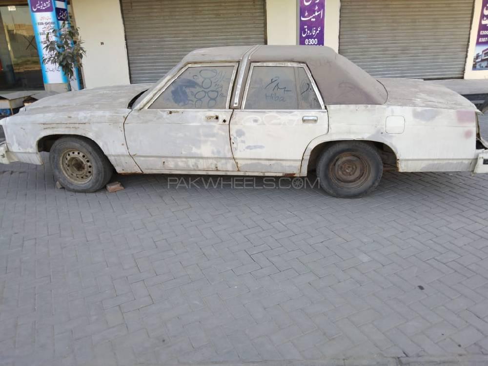 Ford Crown Victoria 1974 for Sale in Faisalabad Image-1