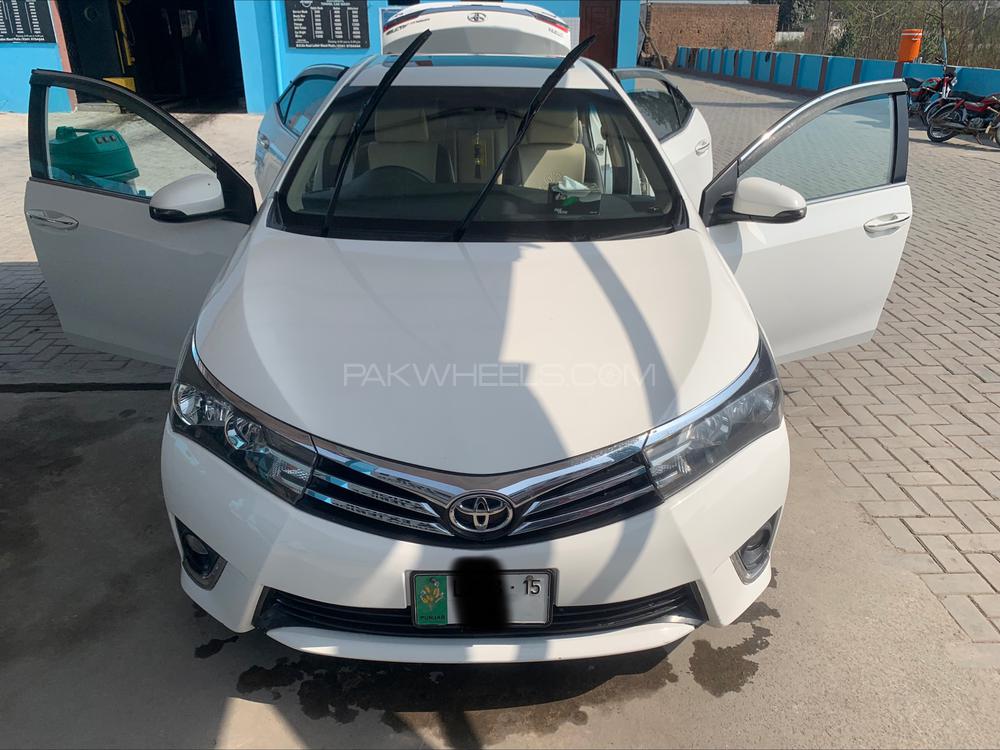 Toyota Corolla 2015 for Sale in Mandi bahauddin Image-1