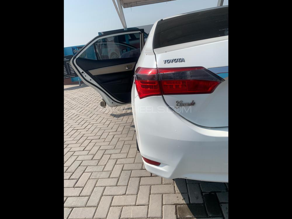 Toyota Corolla 2015 for Sale in Mandi bahauddin Toyota Corolla 2015 for Sale in Mandi bahauddin Image-7