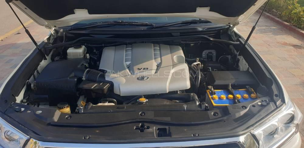 Toyota Land Cruiser 2009 for Sale in Gujrat Toyota Land Cruiser 2009 for Sale in Gujrat Image-9