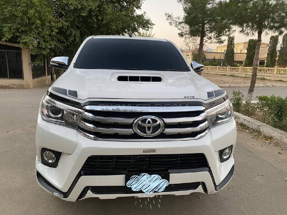 Toyota Hilux 2017 for Sale in Karachi Image-1